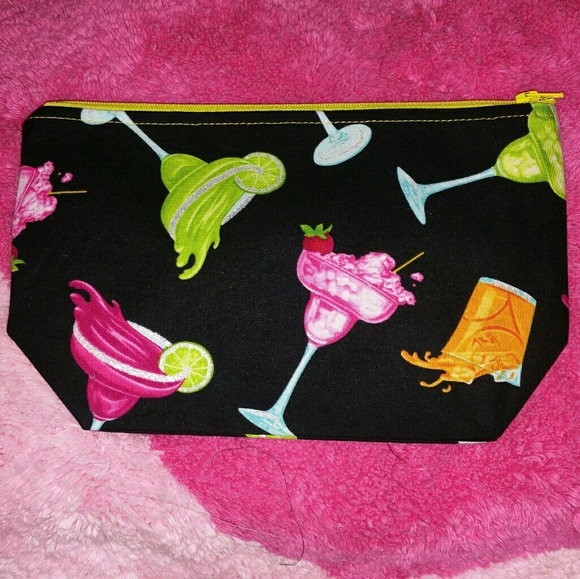 Handmade 🍹🍸 Makeup bag! - Picture 2 of 2